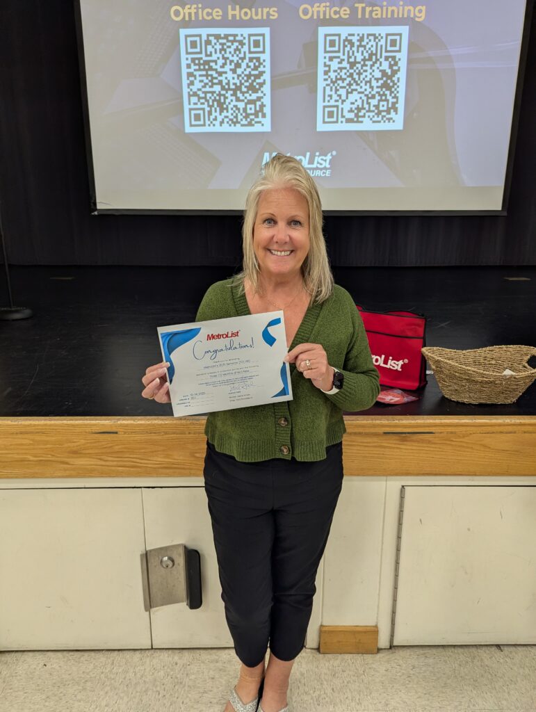 PXL_20251014_182238060.MP